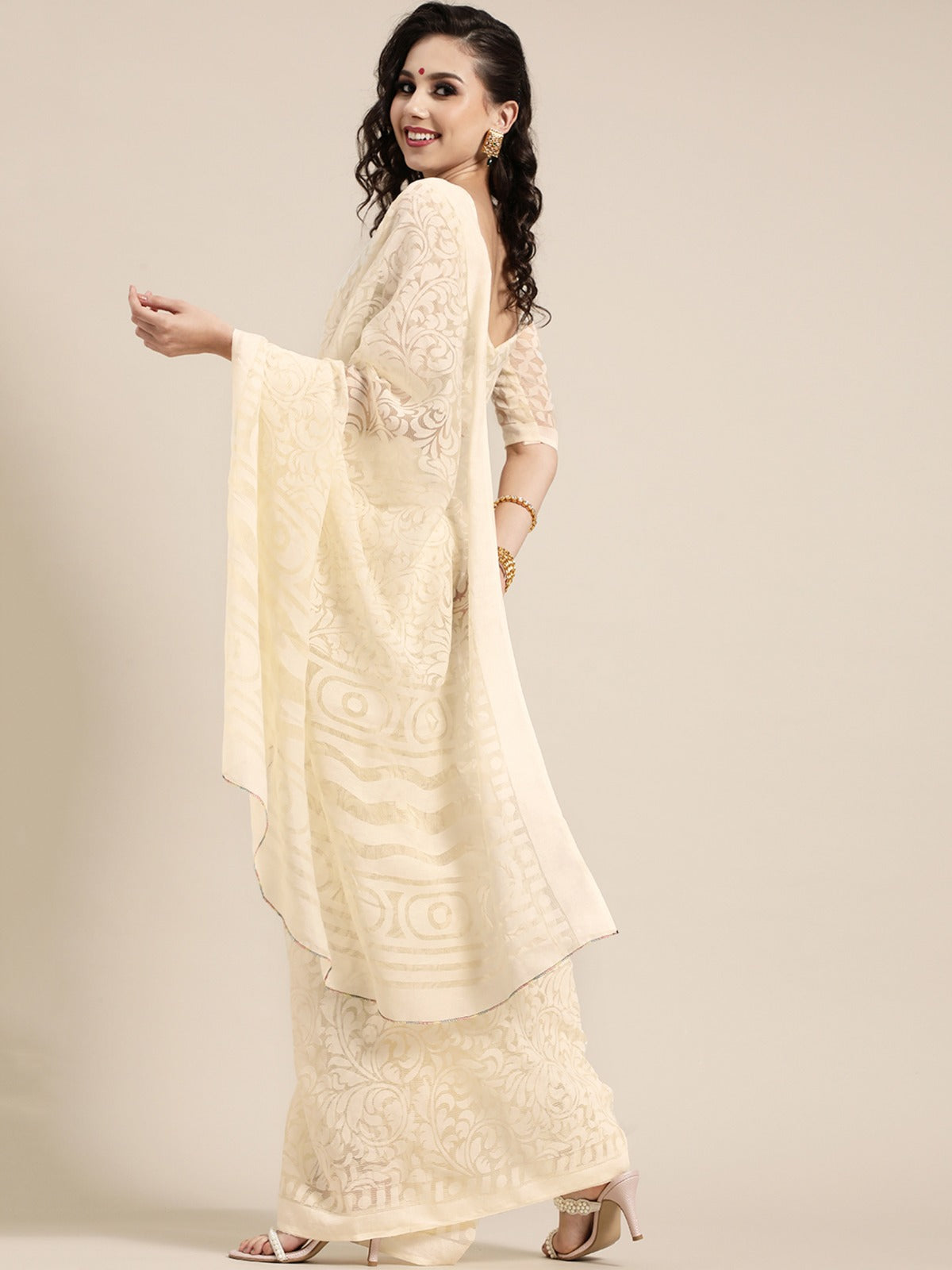 Off White Ethnic Motifs Saree with Sleek border